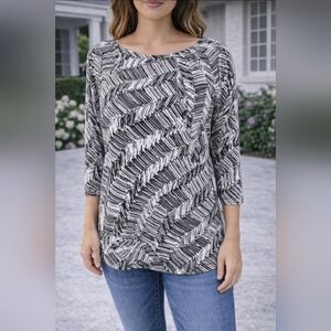 🟢$𝟯 𝗙𝗶𝗻𝗮𝗹 𝗦𝗮𝗹𝗲 Chicos Black and White Women's Top